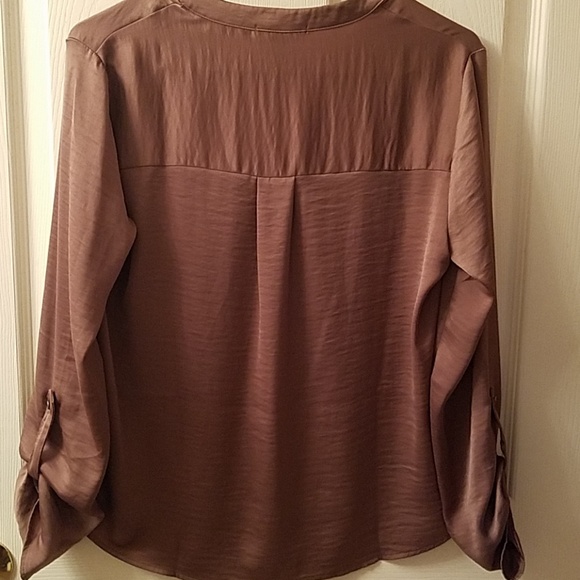 Small, brown blouse top - Picture 4 of 4